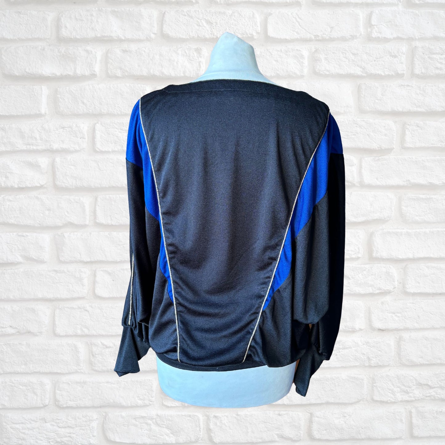 Vintage 80s Black Batwing Sleeved Top with Sparkly Gold Piping. Approx  UK size 12-14