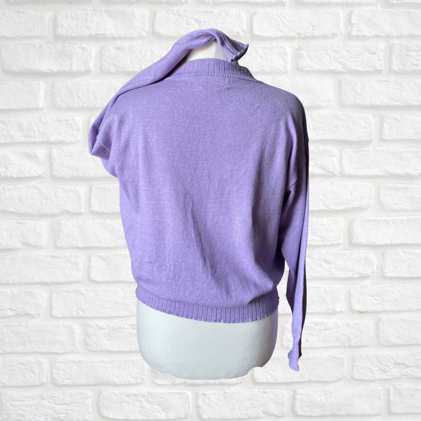 Y2K super soft,  lilac vintage Sisley jumper . Approx UK size 18-22