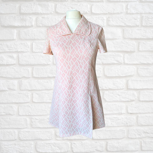 60s Pink and White Short Sleeved Vintage Scooter Dress. Approx UK size 14-16