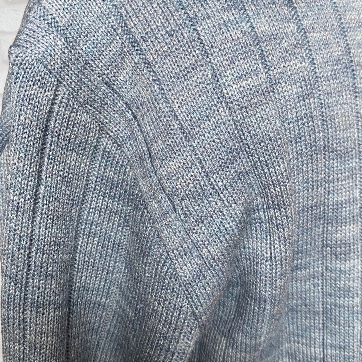 Vintage blue ribbed cable knit crew neck sweater. Approx UK size 12-14(w) sml to med (m)