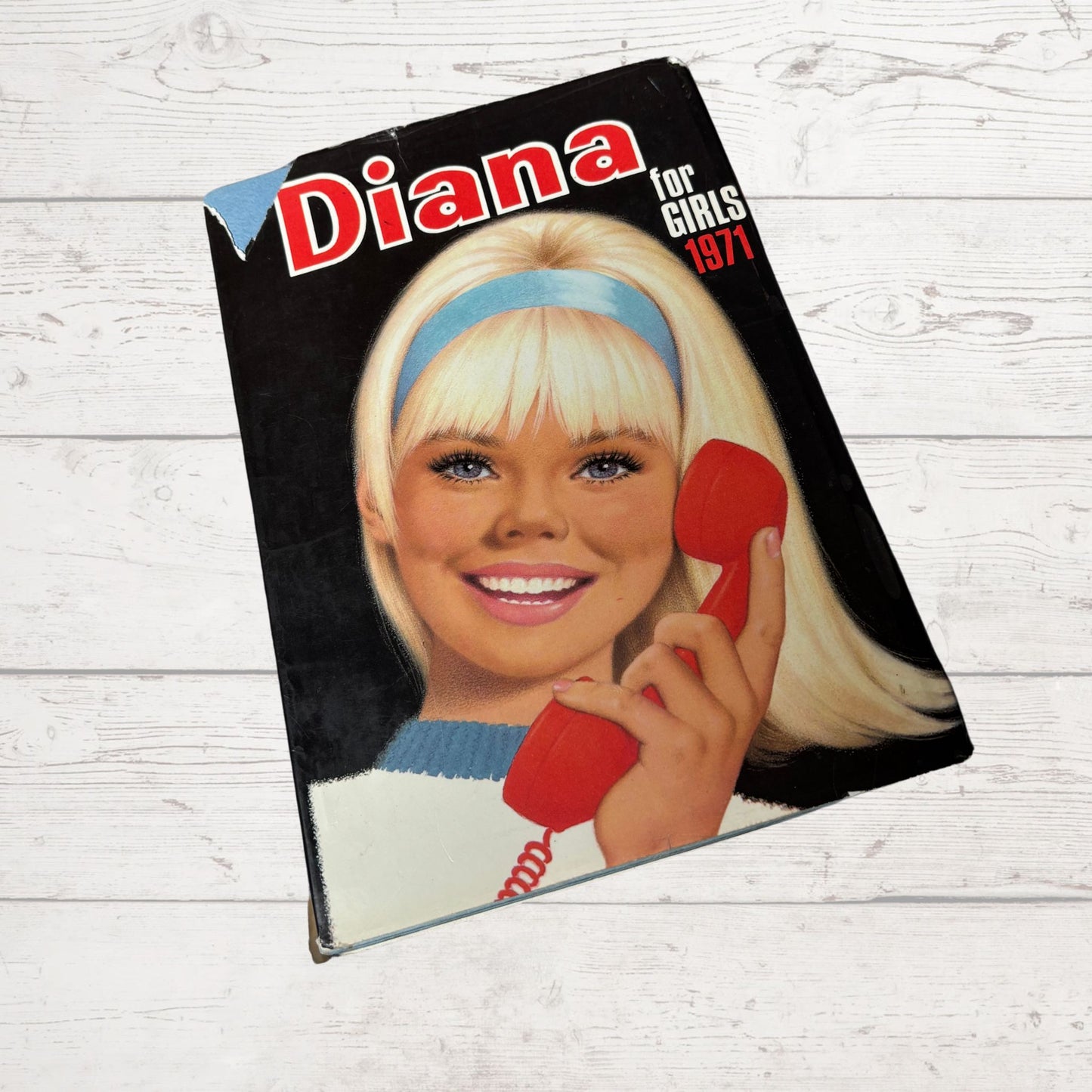 Vintage Diana Annual 1971, full of fiction, fashion, fun and nostalgia. Great gift idea