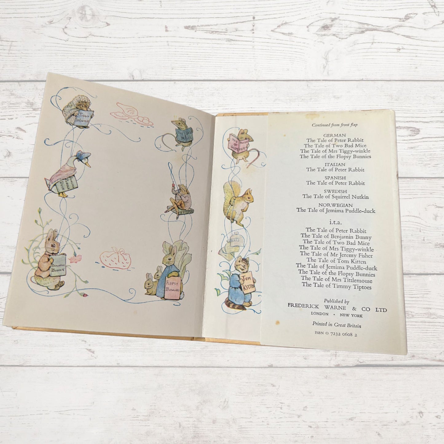 The Tale of The Pie and The Patty Pan. Vintage Beatrix Potter book. 1971 edition