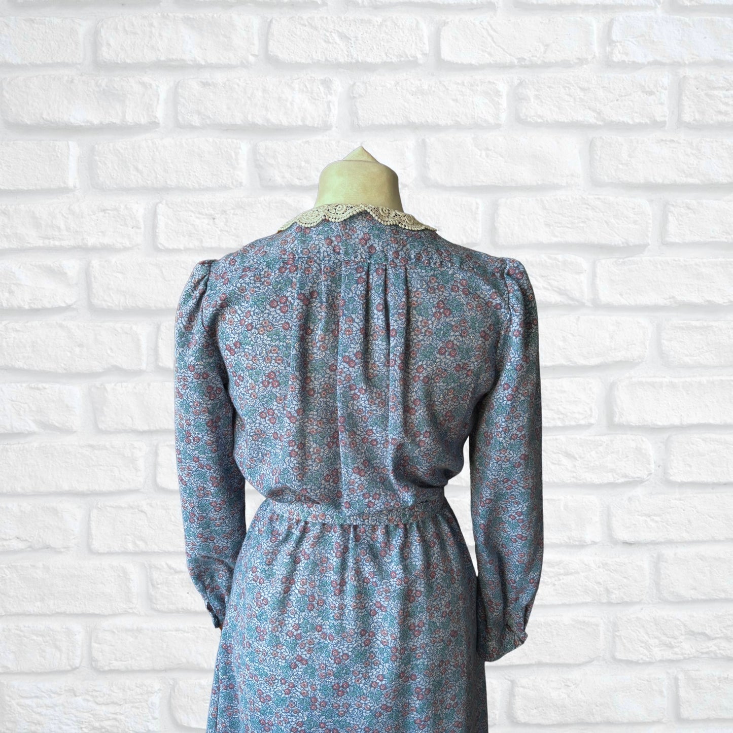 Vintage 80s Blue Floral Prairie Midi Dress with Cream Lace Collar. Approx UK size 12-14