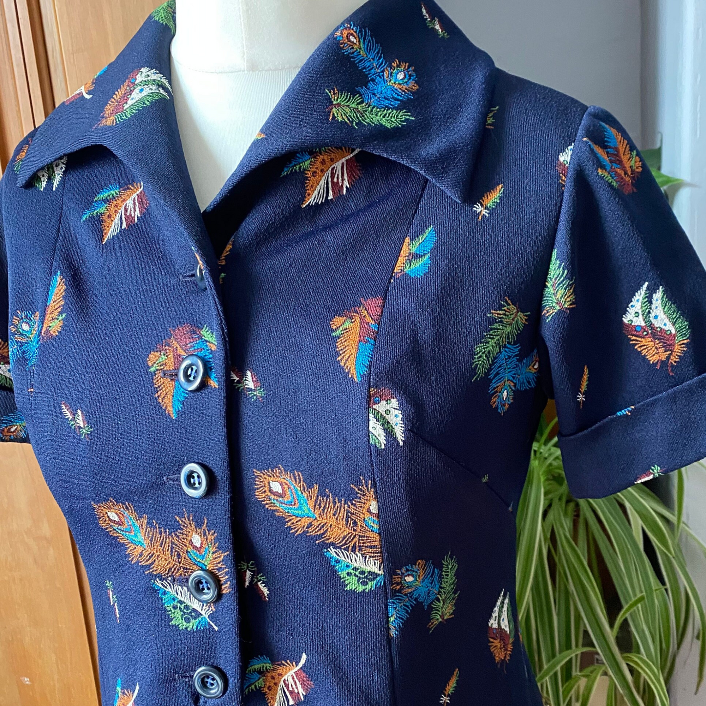 60s A line navy blue, feather print mini dress  Approx UK size 10-12