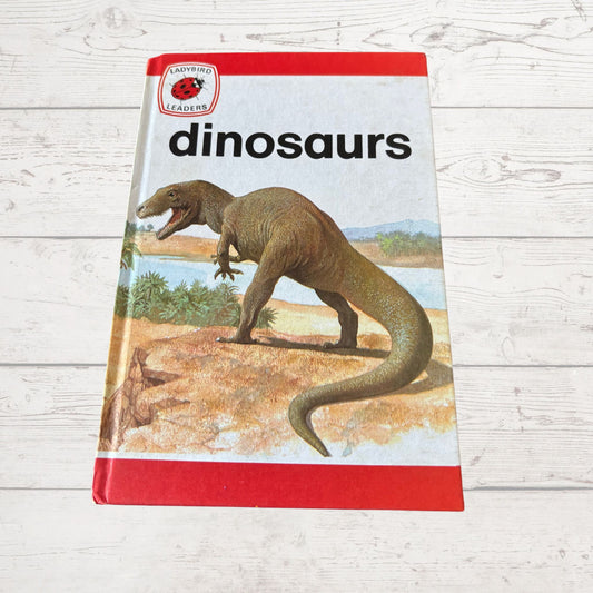 Vintage 1980s children’s book, Dinosaurs. A Ladybird Leader Book. Series 737