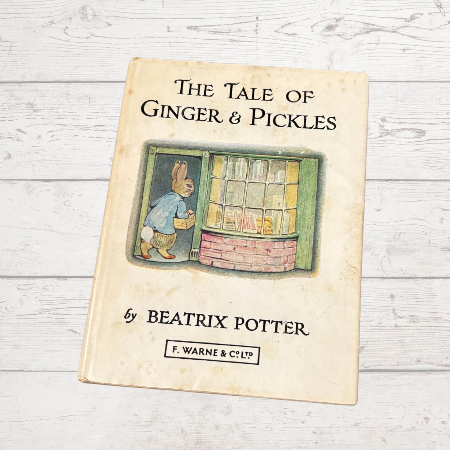 The Tale of Ginger and Pickles. Vintage Beatrix Potter book. 1971 edition