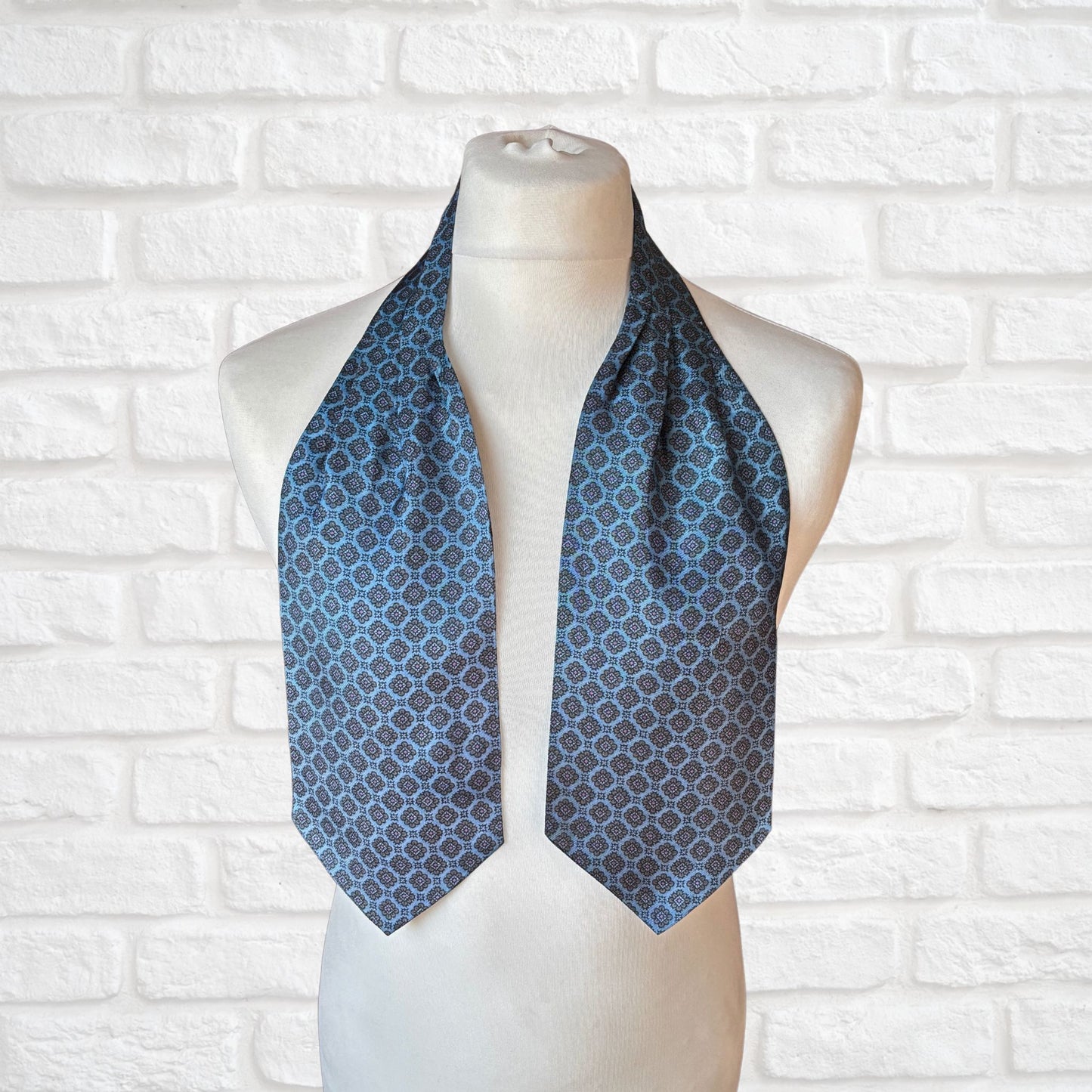 60s Mod Style Blue, Grey and Pink Floral Geometric Print Vintage Duggie Cravat