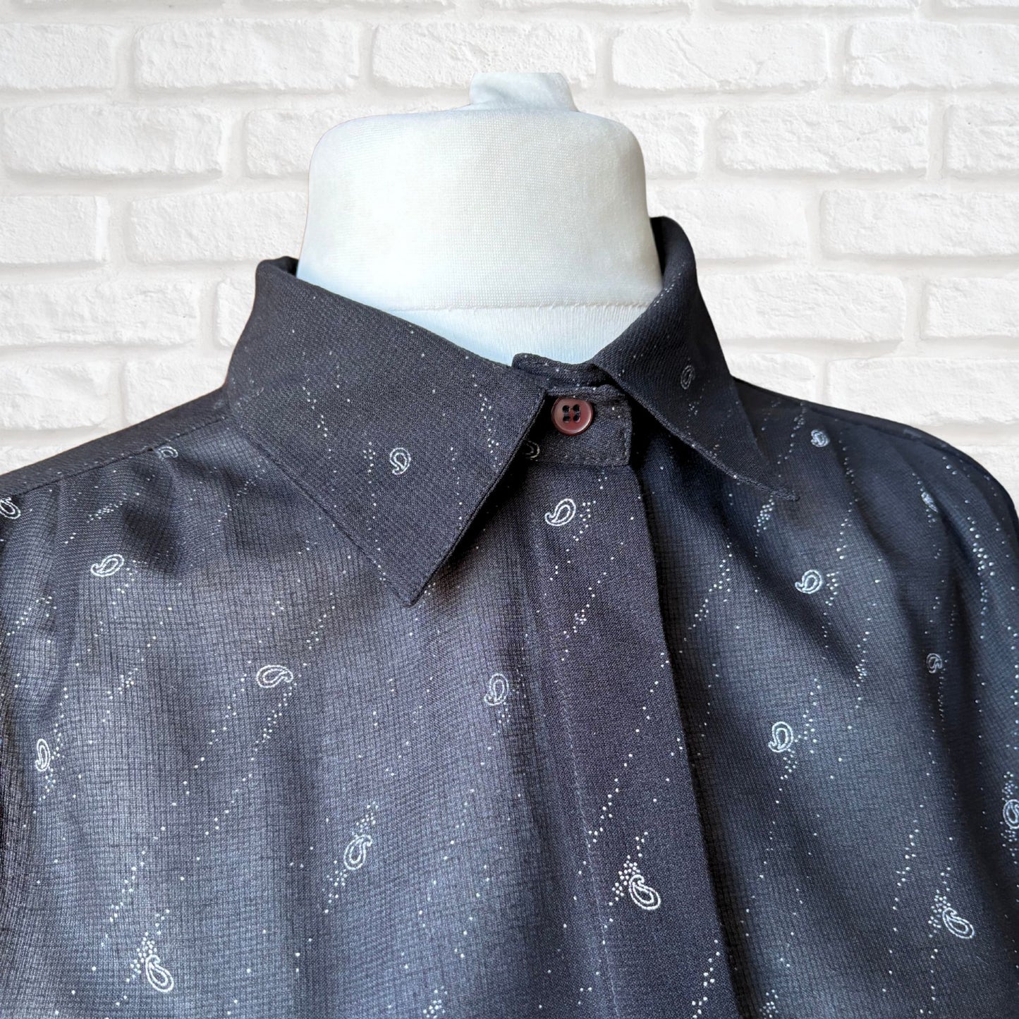 Black and White Semi-Sheer Long Sleeved Vintage Shirt. Approx UK size 18-22