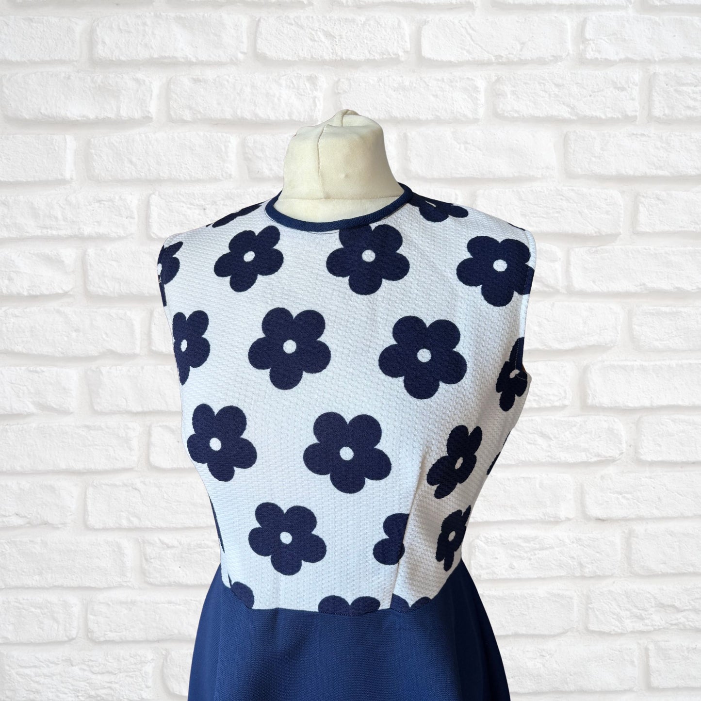Navy & White 60s Mini Vintage Skater Dress .Approx UK size 10-12