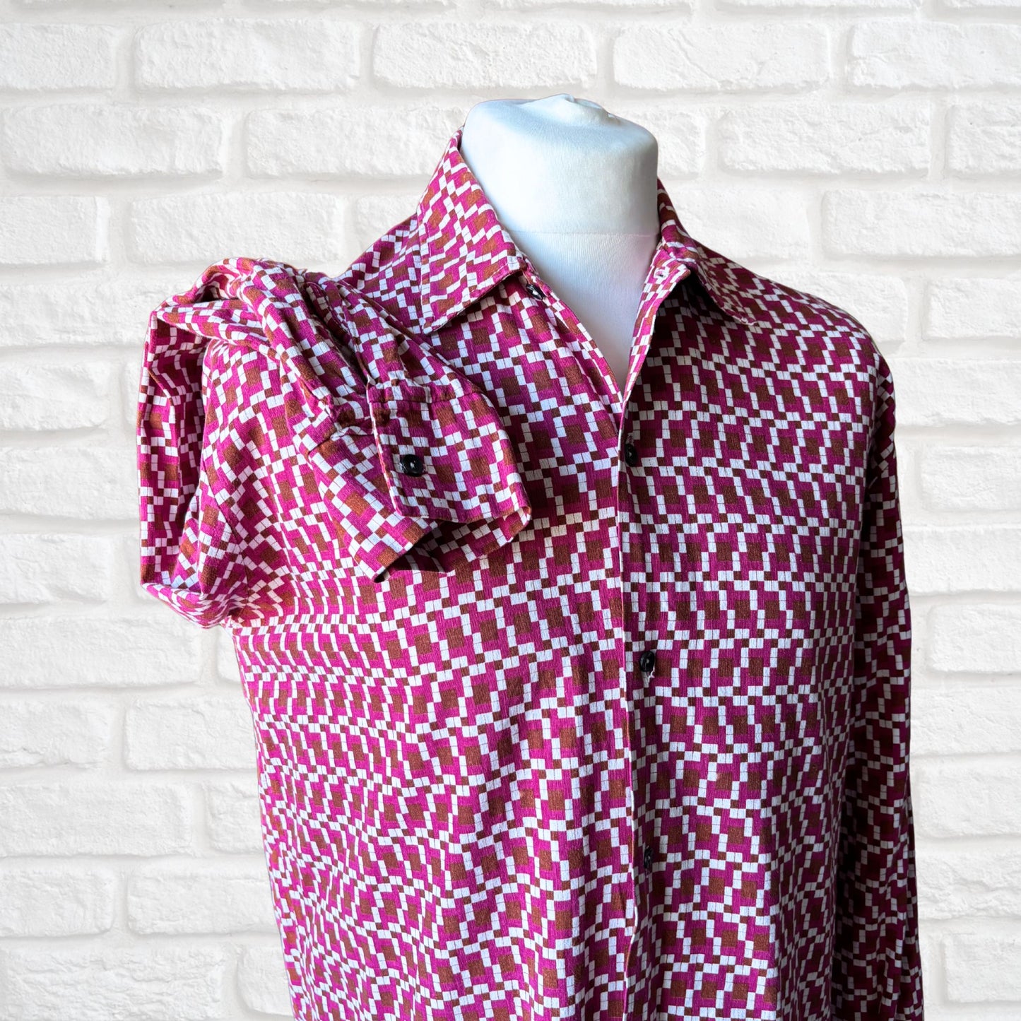 70s Geometric Print Long Sleeved Cotton Vintage Shirt. Approx UK size L - XL(men) 16-18 (women)