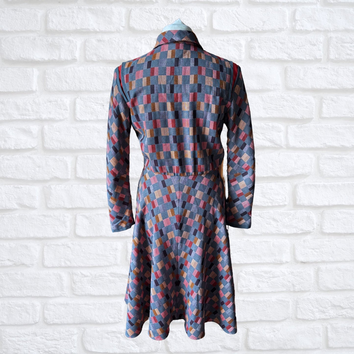 Timeless 80s Vintage Fit and Flare Checked Midi Dress. Approx UK size 12-14