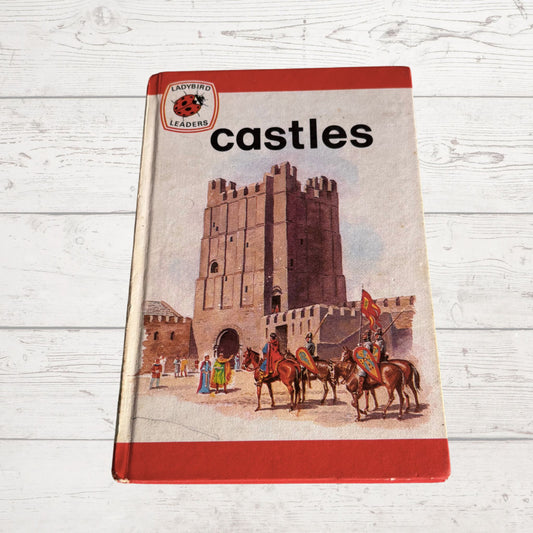 Vintage 1980s children’s book, Castles. A Ladybird Leader reading book. Series 737