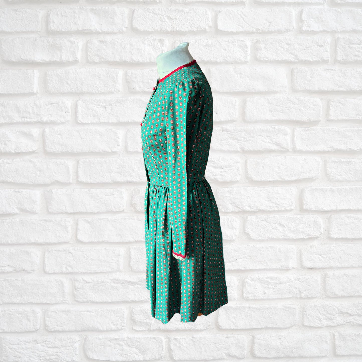 Vintage Green and Red Cotton Dirndl Dress with long lace trimmed sleeves. Approx UK size 8-10