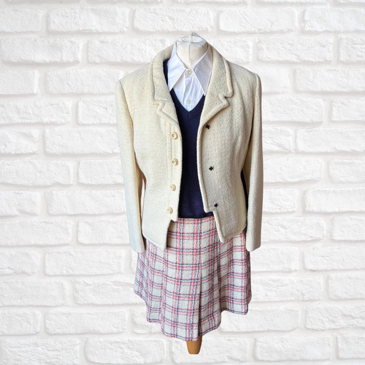 Vintage Cream, Red & Blue Tartan Mini Skater Skirt with Front Pleats. Approx UK size 8-10