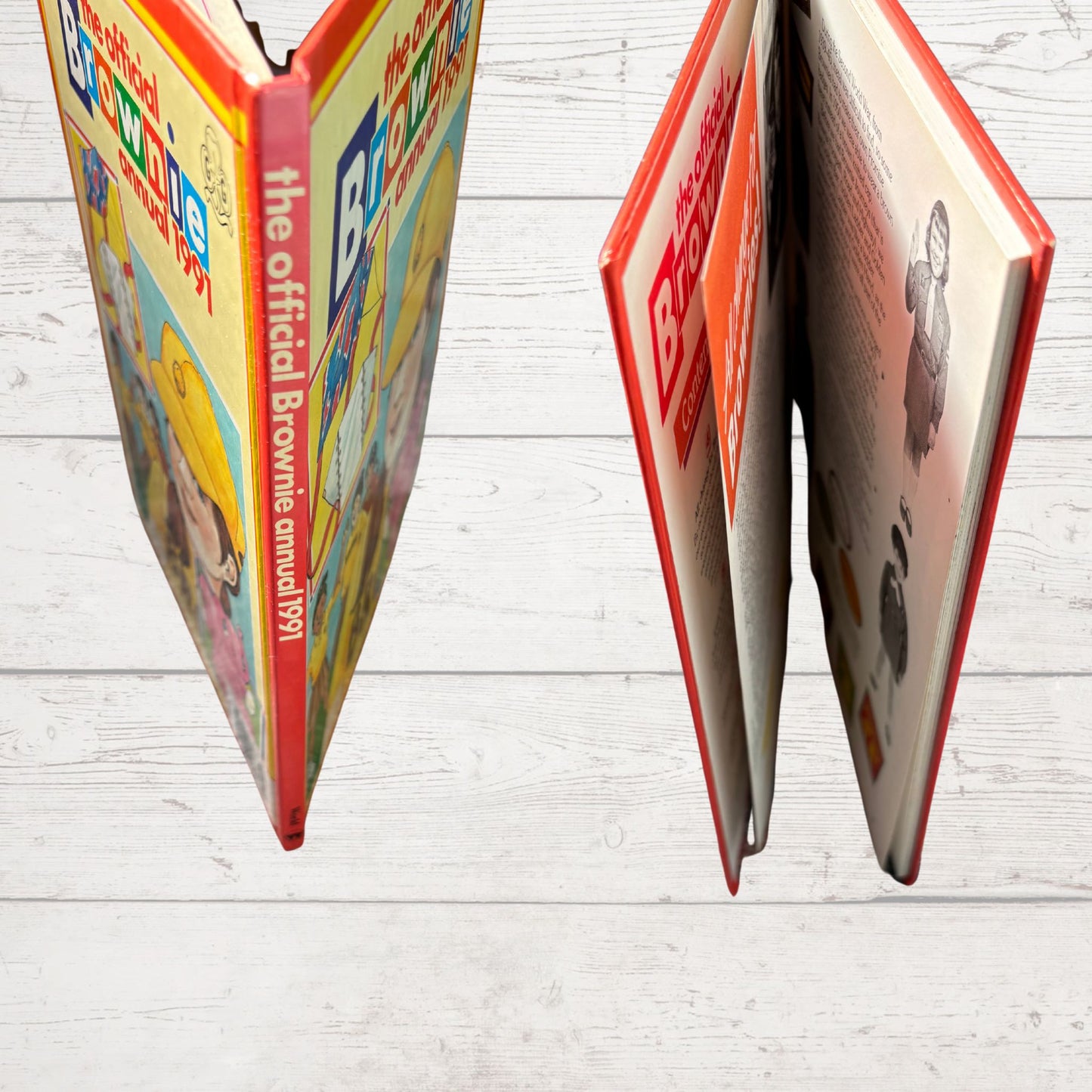 Vintage Girl Guides Annual: The Official Brownie Annual 1991. Great nostalgic gift idea