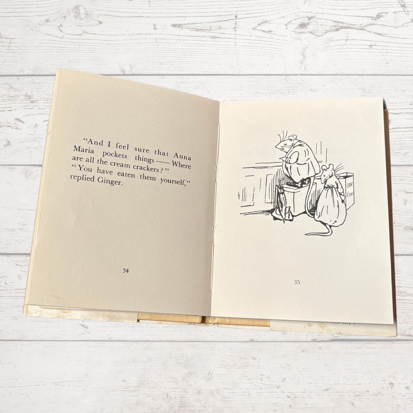 The Tale of Ginger and Pickles. Vintage Beatrix Potter book. 1971 edition