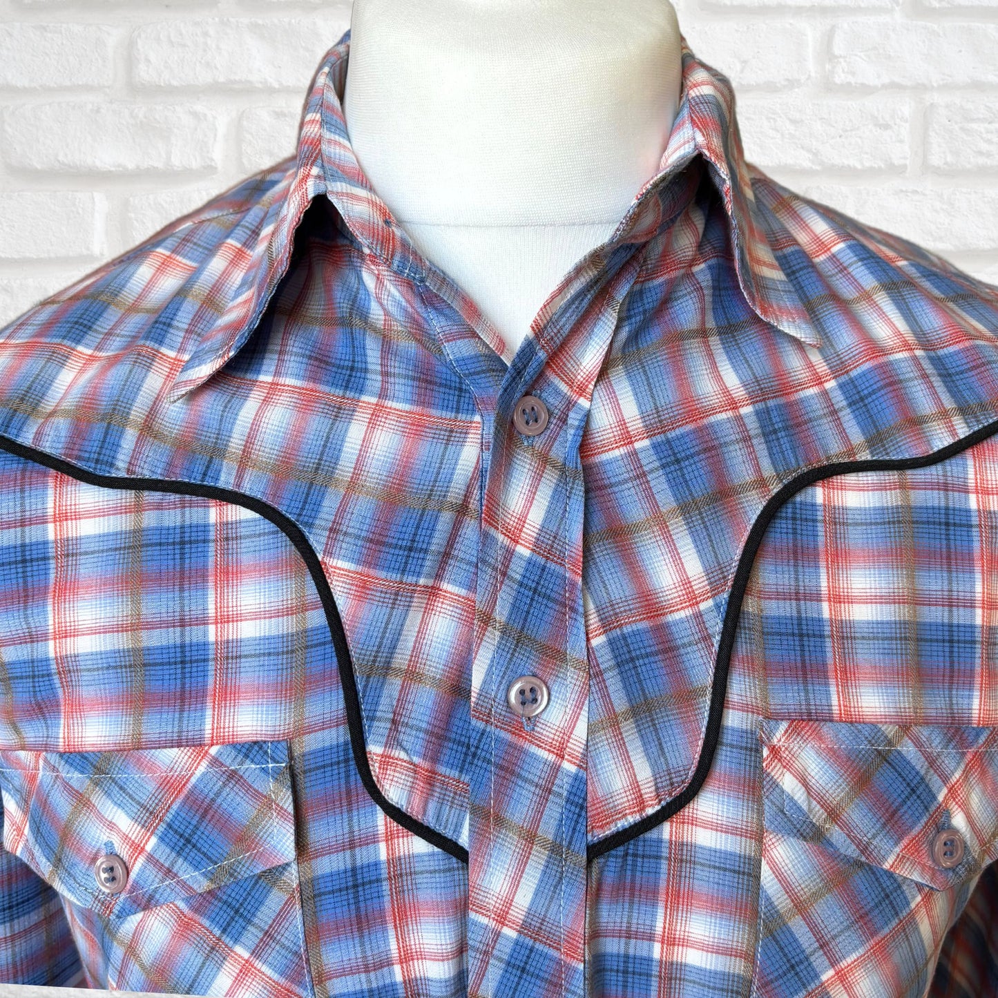 Vintage Checked Western Style Shirt with Black Piping  - Classic Retro Style. Approx UK size S- M ( men) 10-14 ( women)