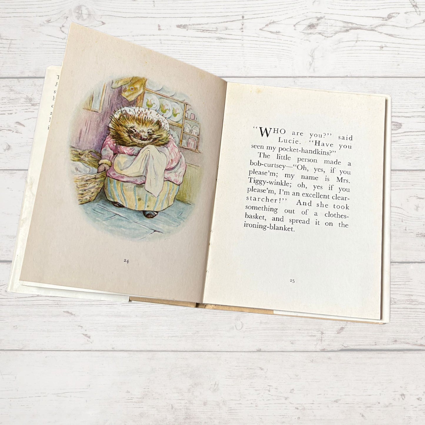 The Tale of Mrs. Tiggy-Winkle. Vintage Beatrix Potter book. 1971 edition