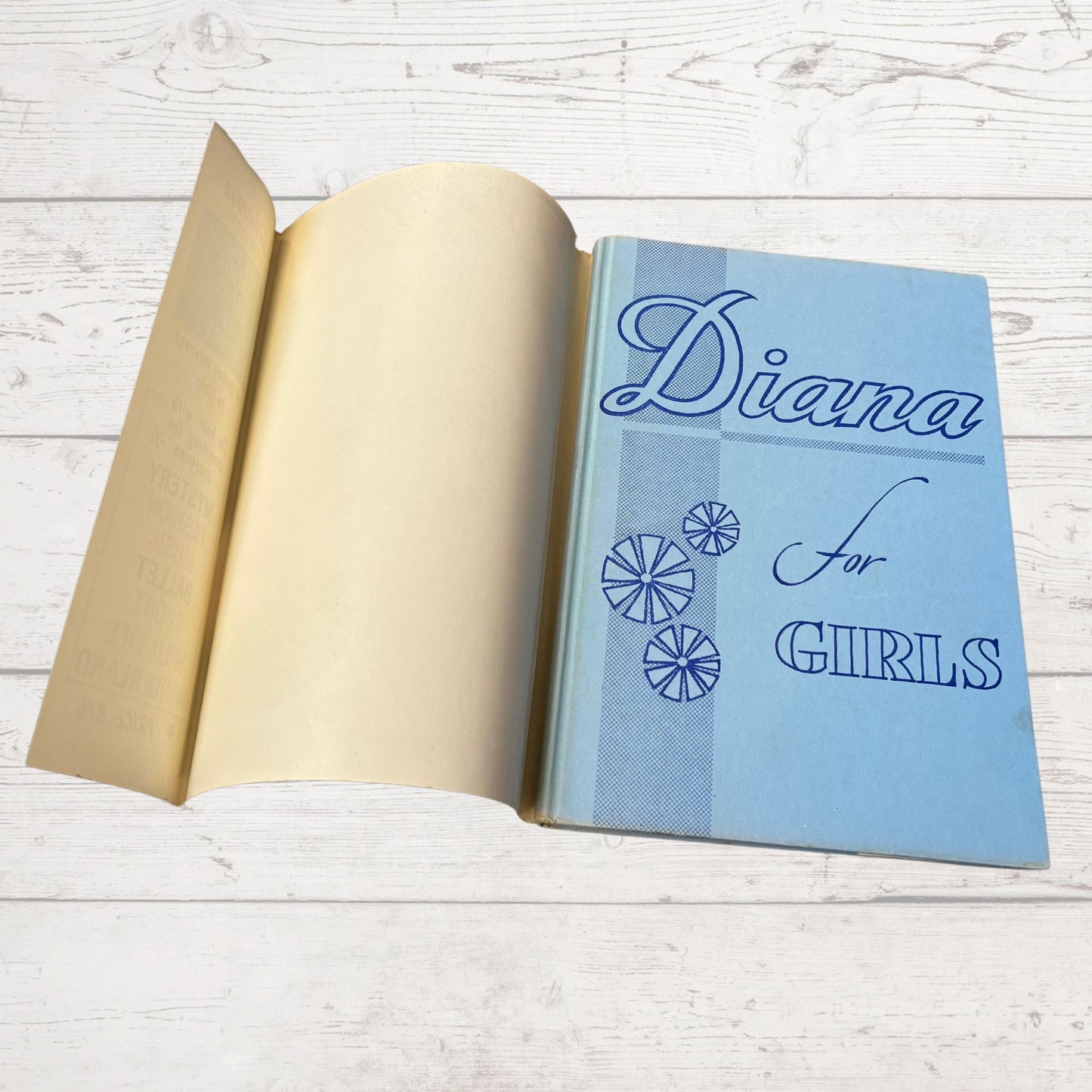 Vintage Diana Annual 1968, full of fiction, fashion, fun and nostalgia. Great gift idea