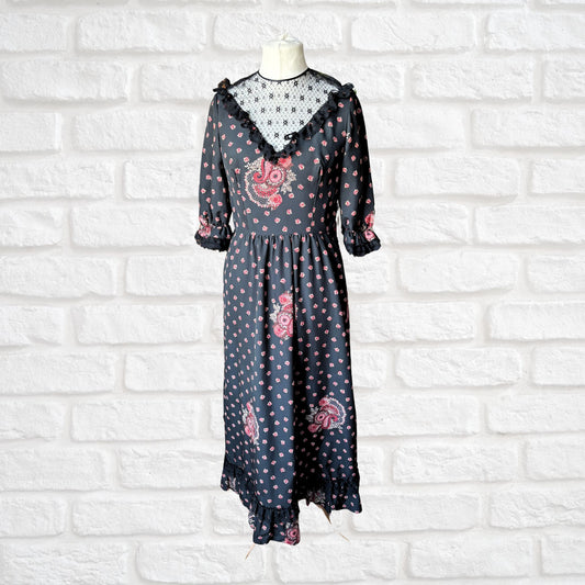 90s Dark Floral and Lace Maxi Vintage Dress. Approx UK size 12
