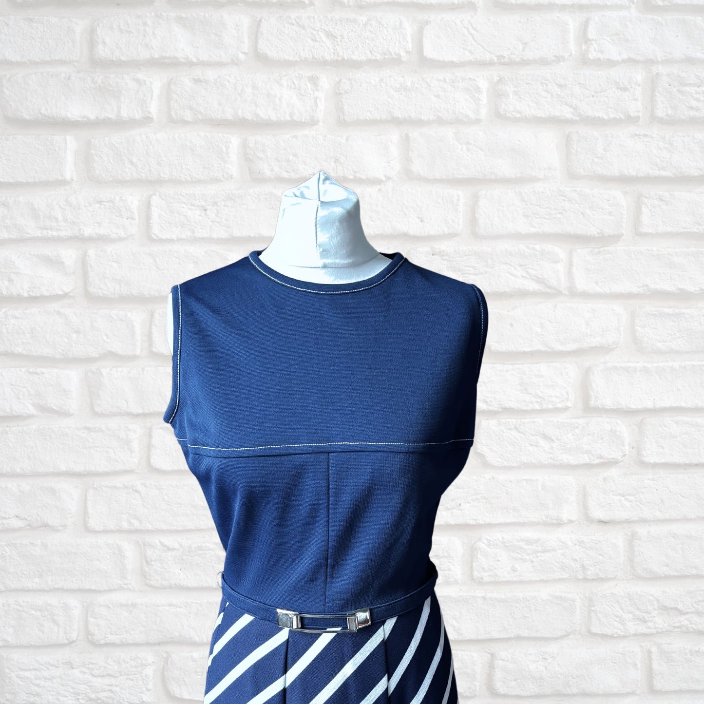 60s Vintage Mod Style Navy Blue and White Scooter Dress with Matching Belt. Approx UK size 8-10