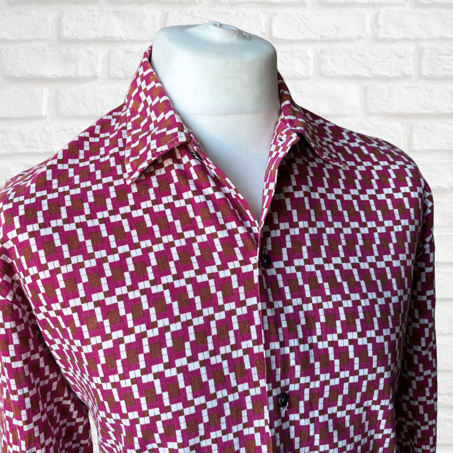 70s Geometric Print Long Sleeved Cotton Vintage Shirt. Approx UK size L - XL(men) 16-18 (women)