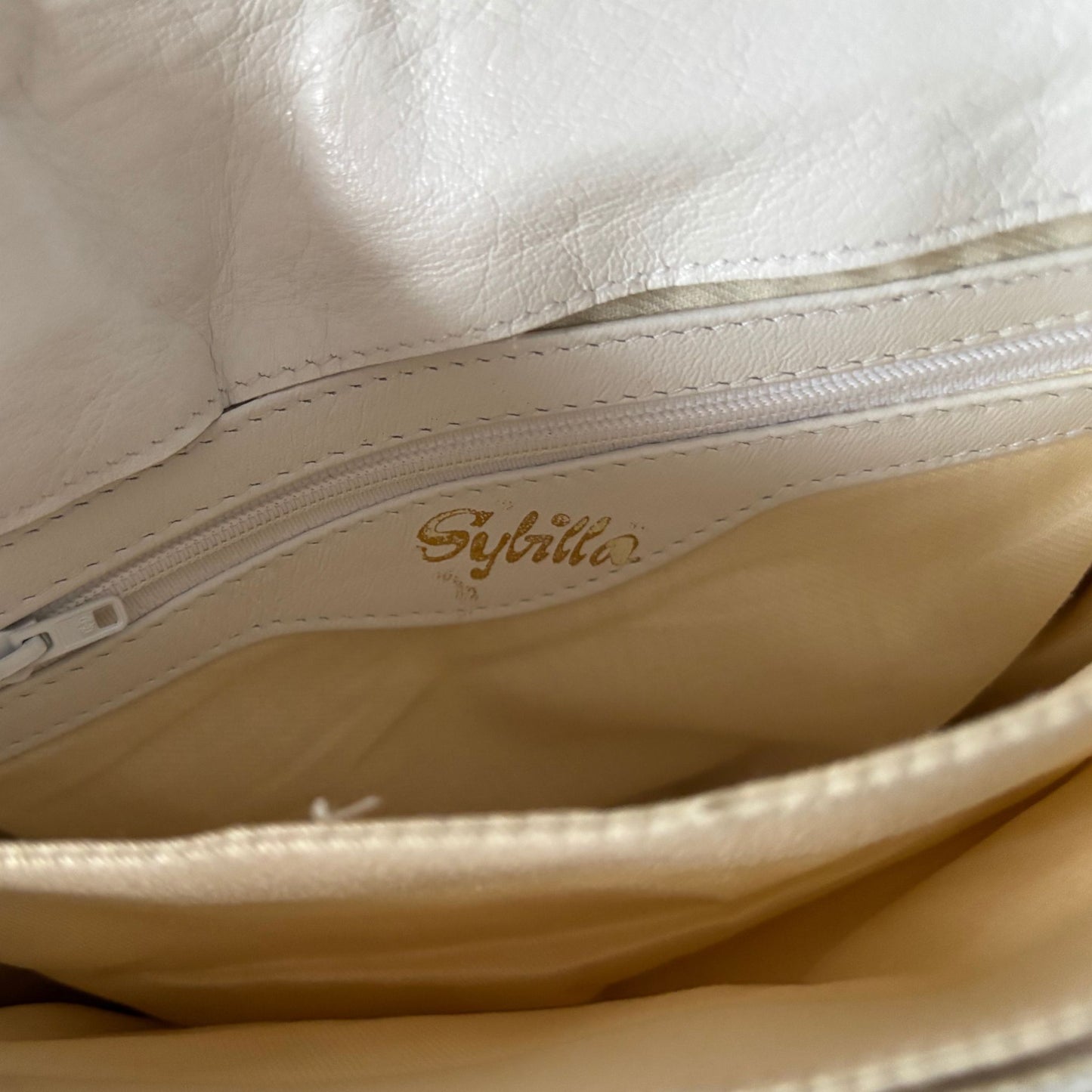 White Leather 80s Vintage Shoulder Bag by Sybilla.  Super Stylish