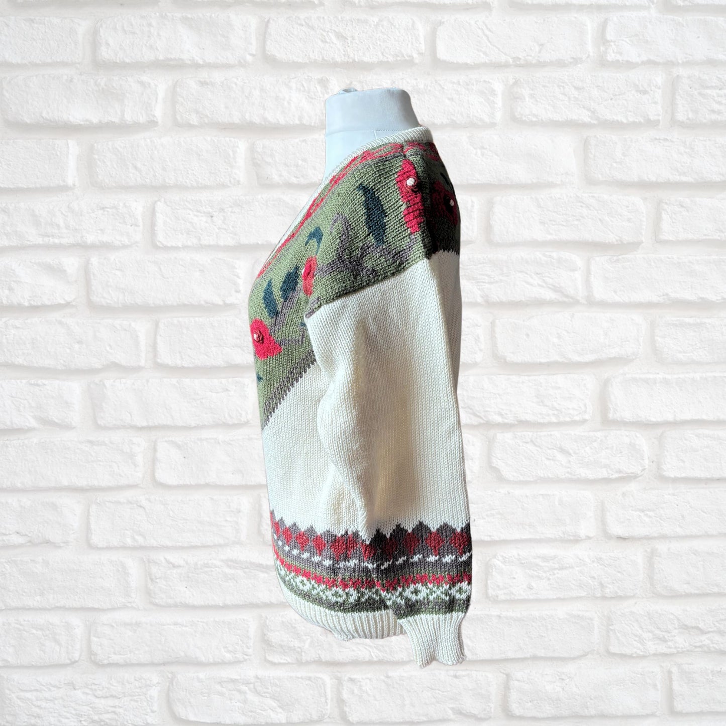 Vintage 80s Textured Floral and Nordic Print V Neck Jumper .Approx UK size 14-16