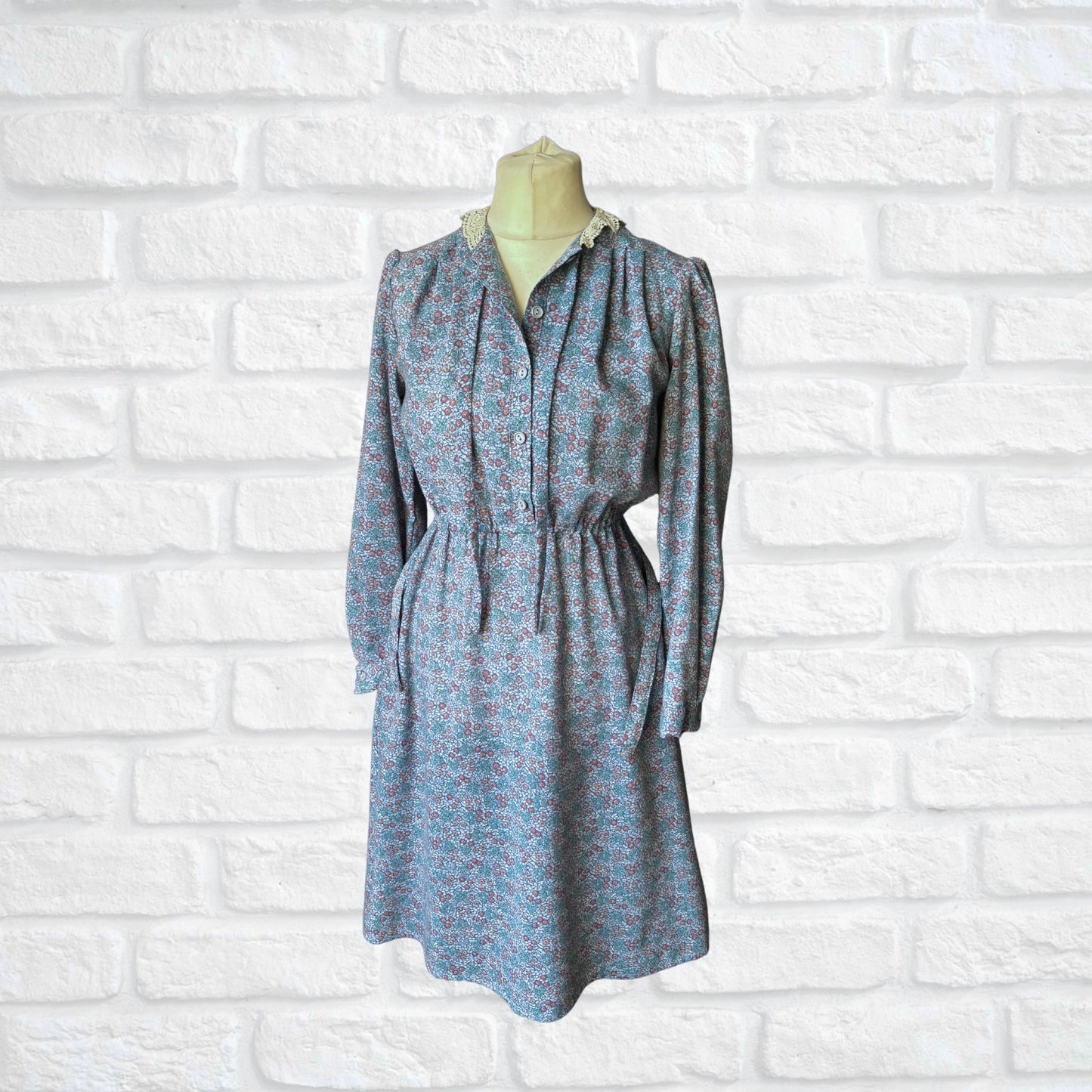 Vintage 80s Blue Floral Prairie Midi Dress with Cream Lace Collar. Approx UK size 12-14