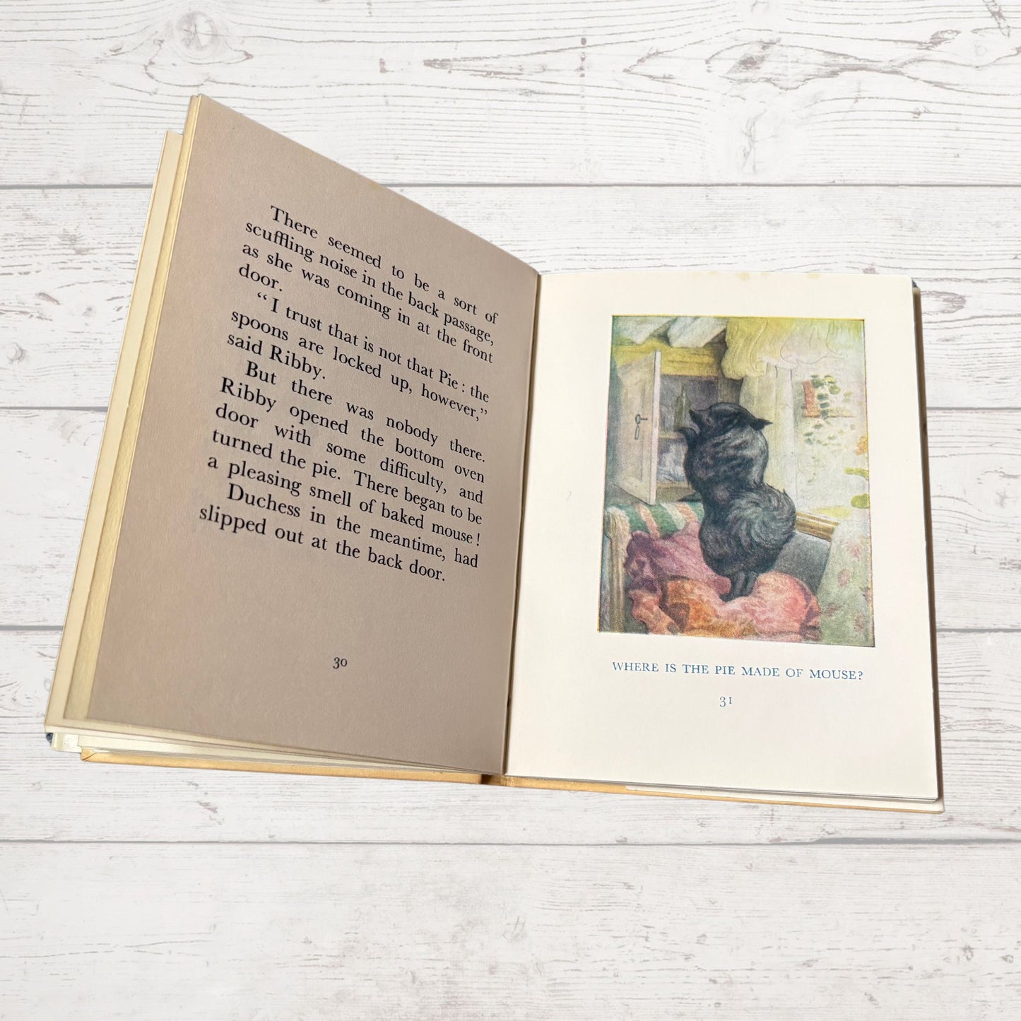 The Tale of The Pie and The Patty Pan. Vintage Beatrix Potter book. 1971 edition