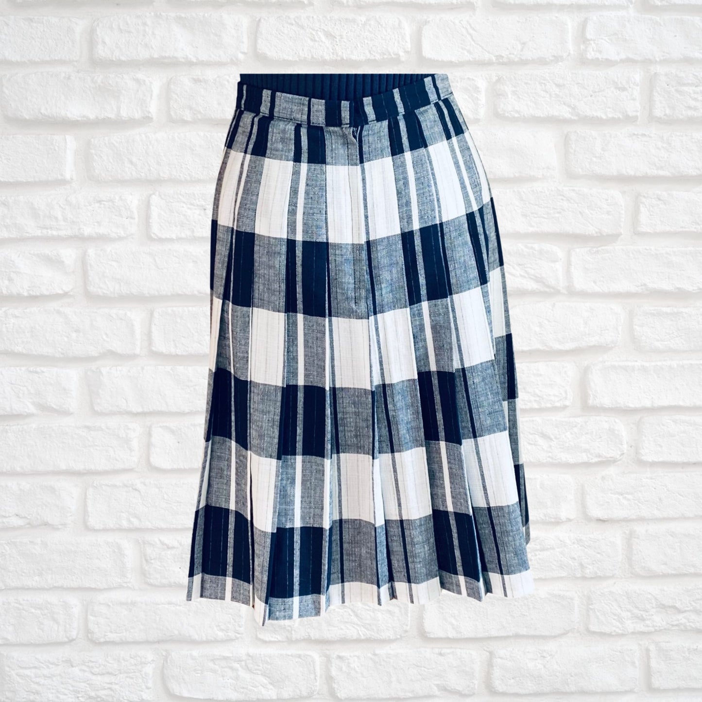 80s Blue and White Preppy Style Pleated Midi Skirt by St. Michael. Approx UK size 8-10