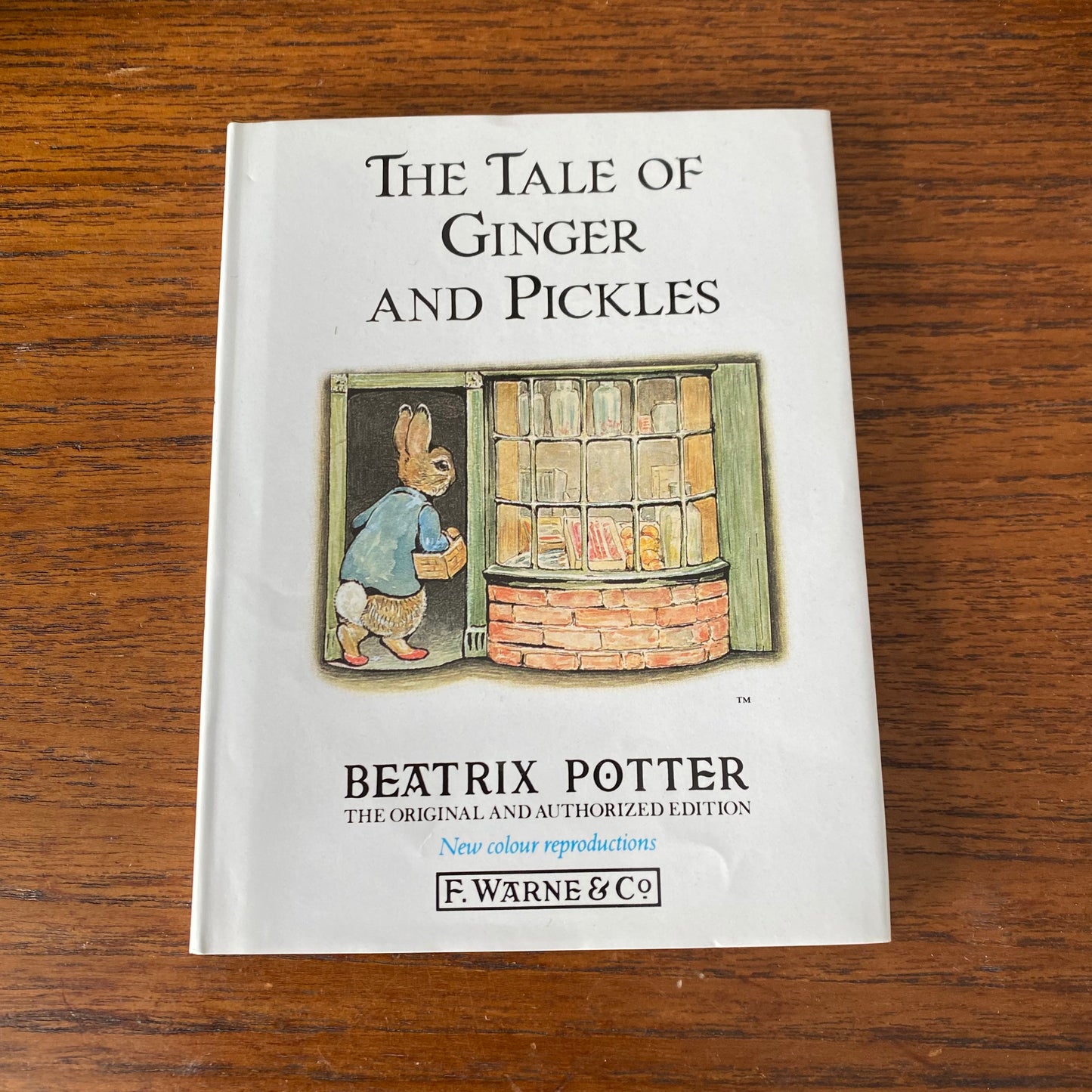 The Tale of Ginger & Pickles. Vintage Beatrix Potter book, 1987 edition.