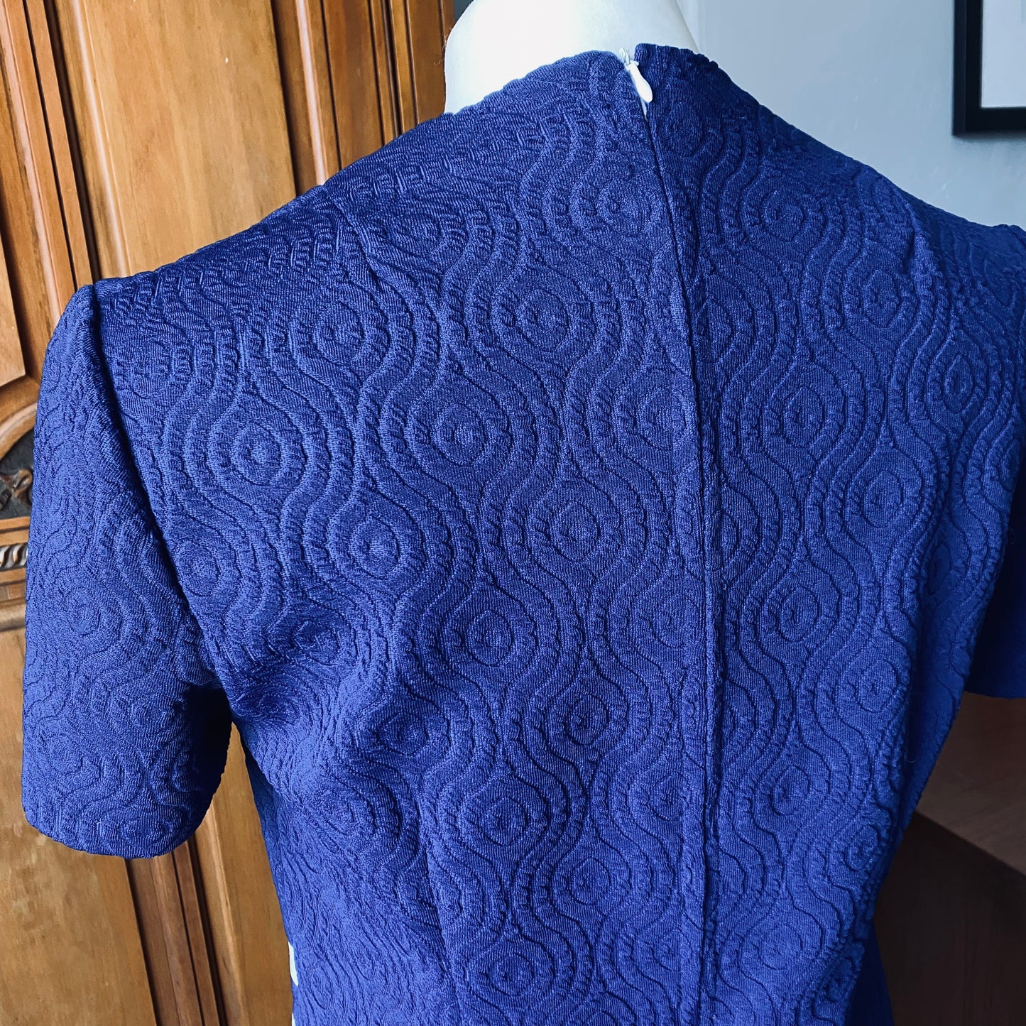 60s blue and white scooter style mini dress . Approx U.K. size  12-14