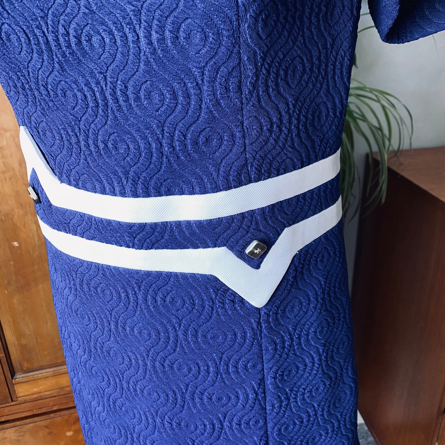 60s blue and white scooter style mini dress . Approx U.K. size  12-14