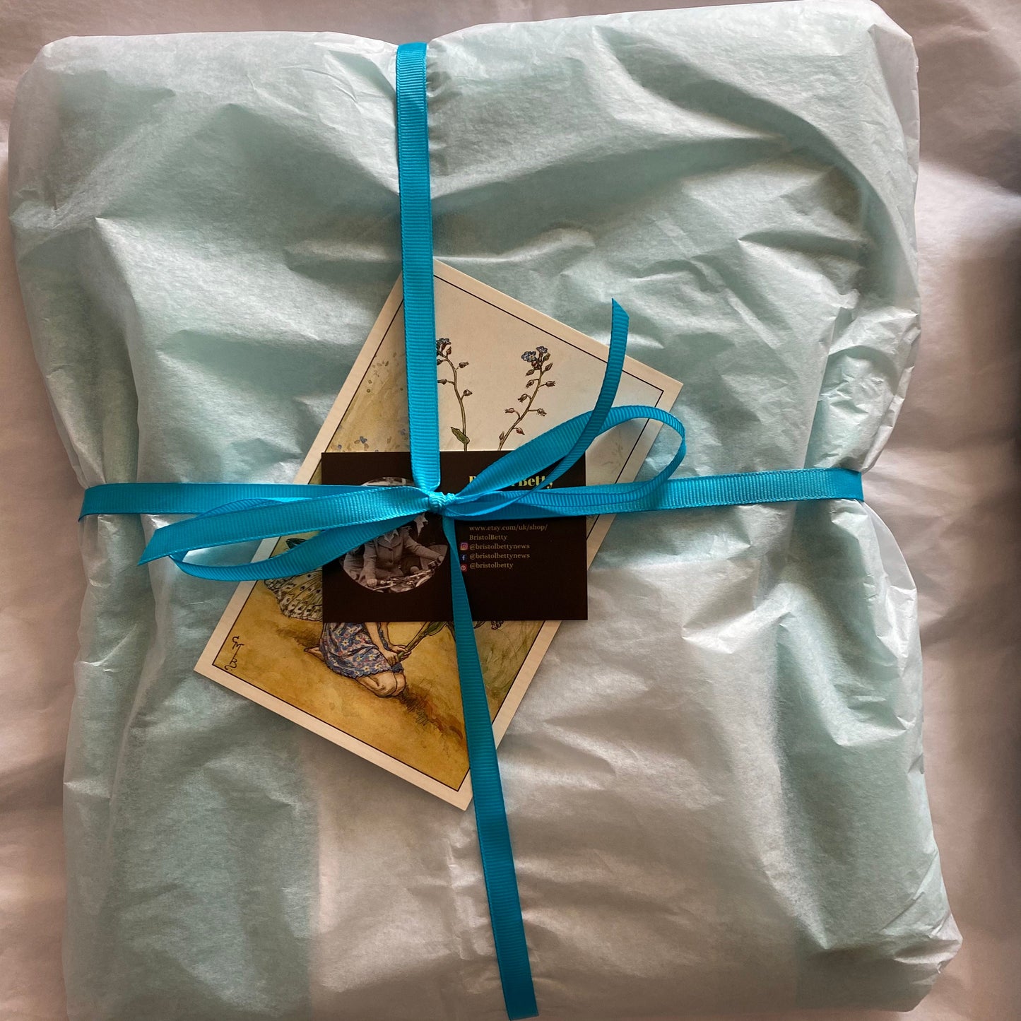 90s blue tartan/ plaid wool blend fully lined maxi skirt. Approx  U.K. size 12-14