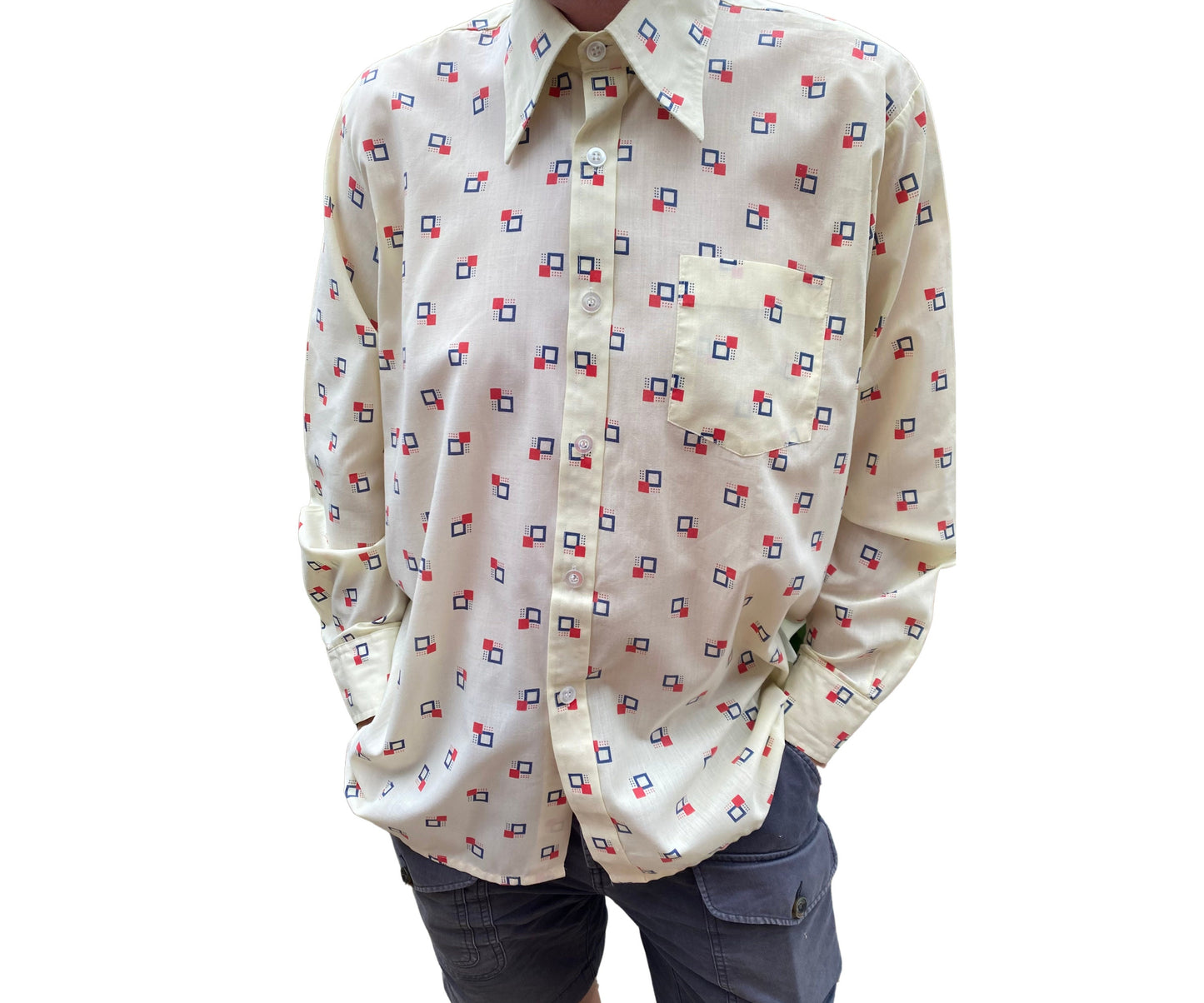 70s cream, red and blue geometric print shirt. Approx UK size 16-22 (w) L-XL (m)