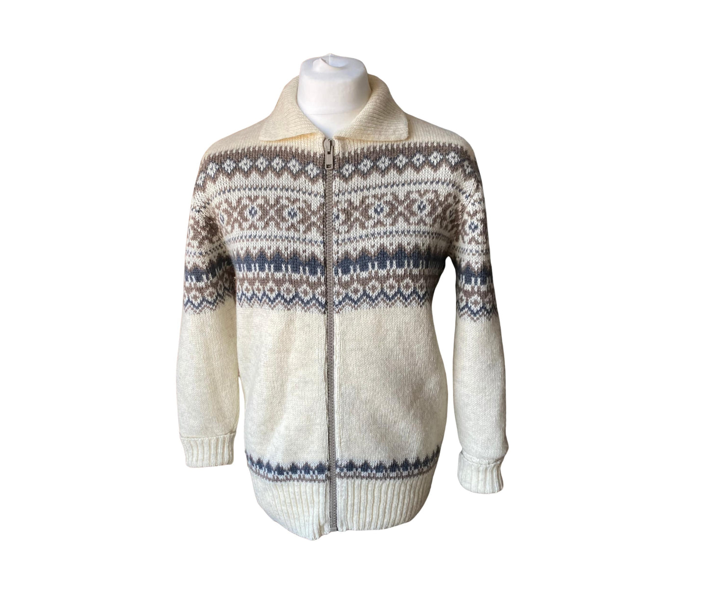 Cream vintage cardigan with brown Nordic pattern, collar and chunky zip fastening