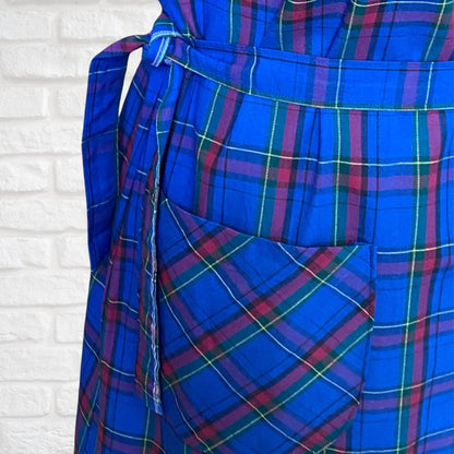 60s blue tartan long sleeved mini dress with button up back. Approx U.K. size 8-10
