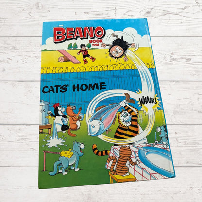 Comic book cover featuring cartoon characters on a wooden surface