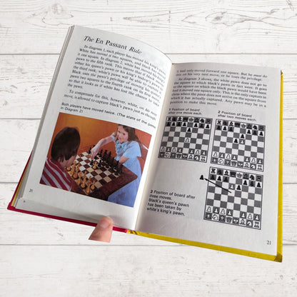 Learnabout ….. Chess. 1980s Ladybird Hobby Book