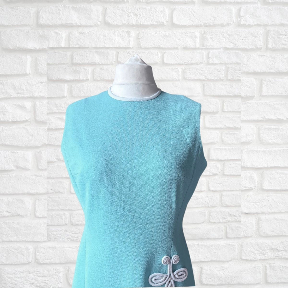 60s Aqua Blue & White Mod Style Sleeveless Vintage Scooter Dress. Approx UK Size 16-18
