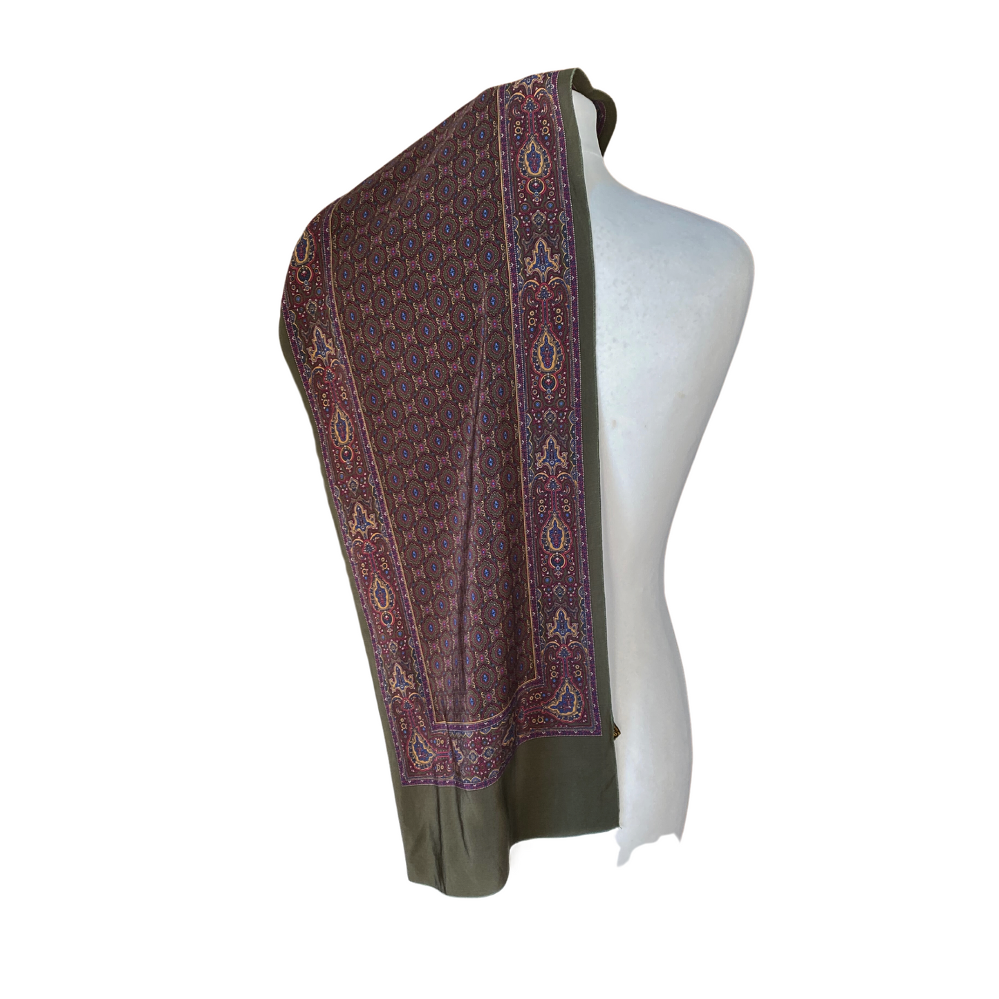Vintage Richel silk scarf - Luxurious and comfortable to wear.
