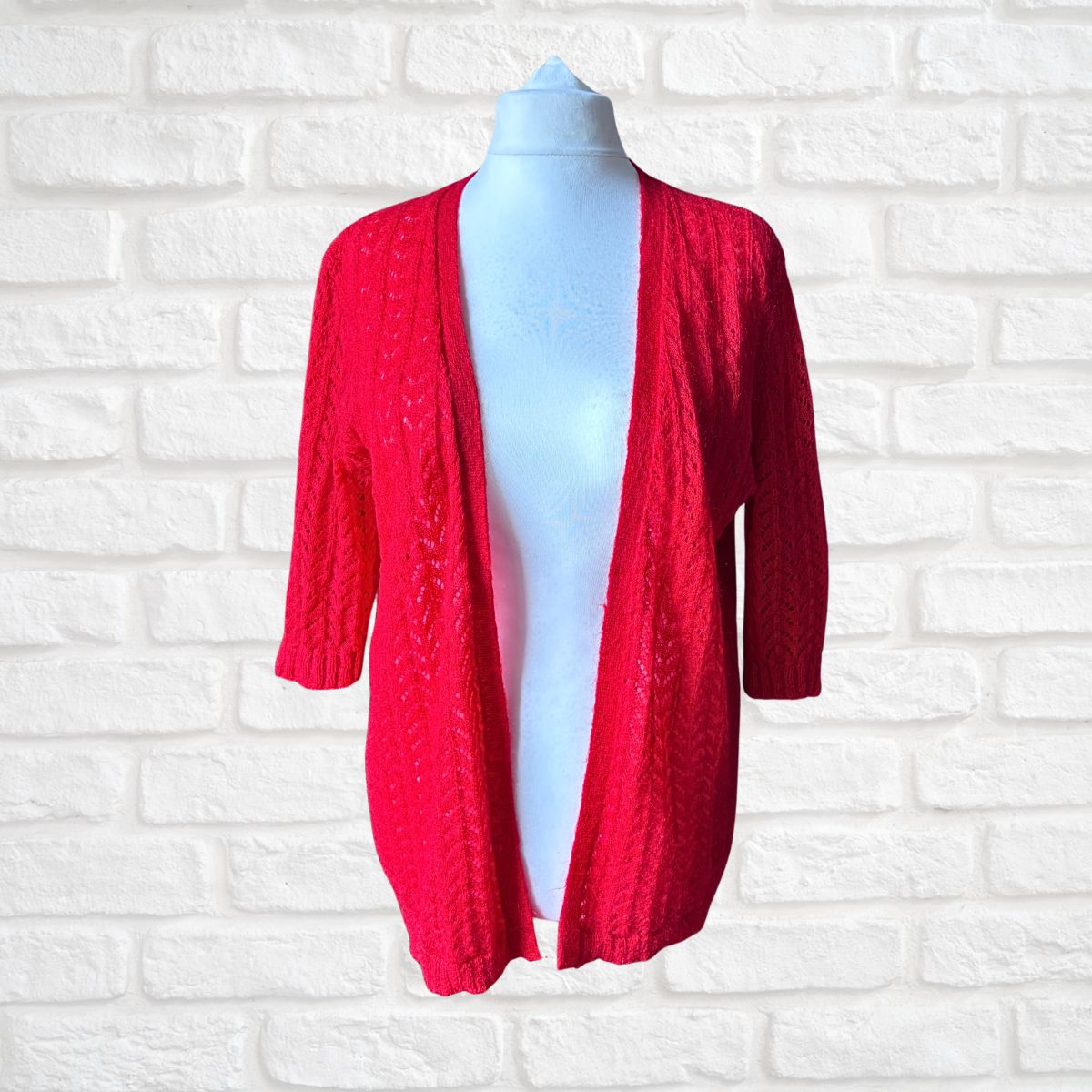 Vintage Red Pointelle Design Lightweight Cardigan /Summer Cover Up. Approx UK size 10-14