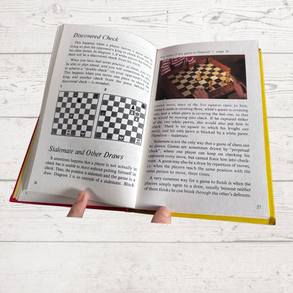 Learnabout ….. Chess. 1980s Ladybird Hobby Book