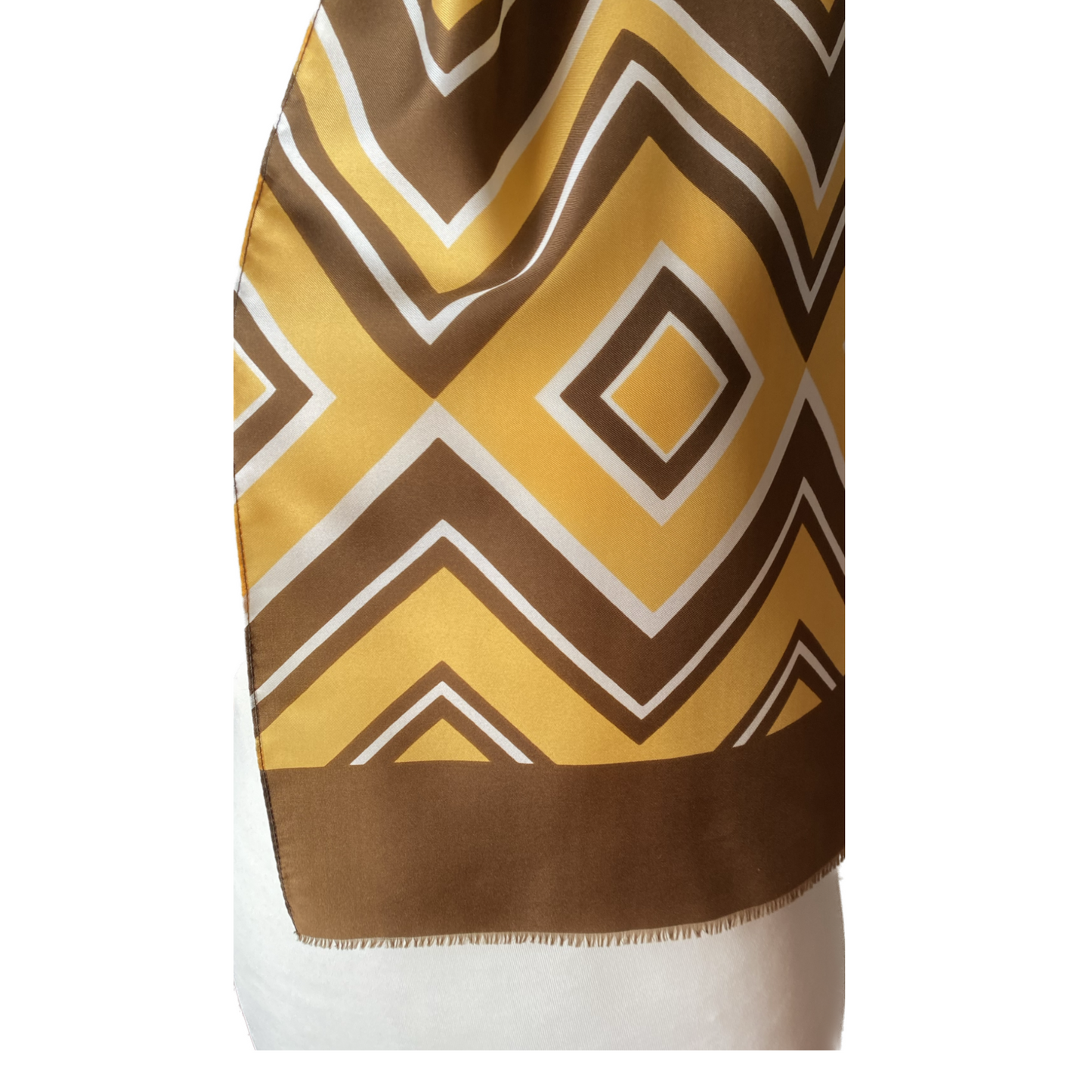 Stylish brown printed 70s scarf with fringing