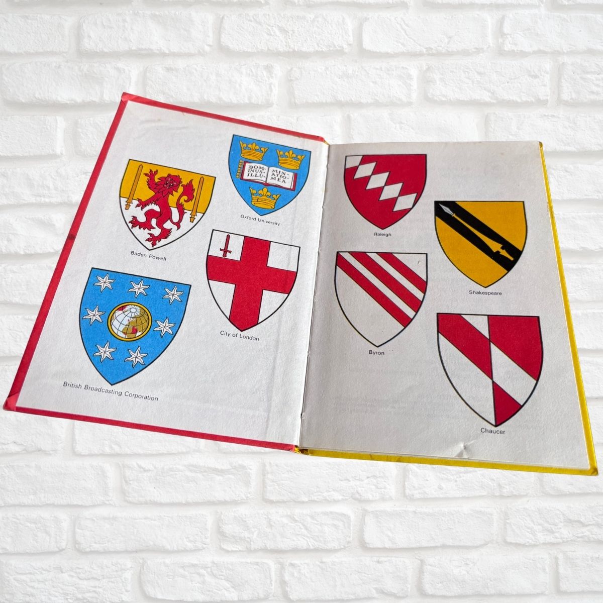 Learnabout…Heraldry. 1970s Vintage Ladybird Book. Series 633