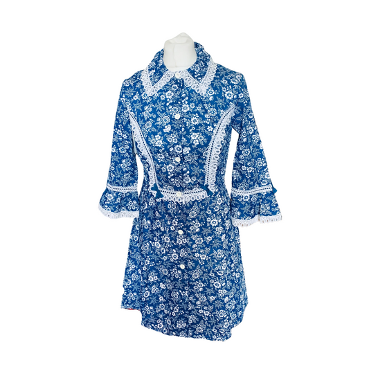 70s blue and white floral midi dress with white lace collar and lace trimmed trumpet sleeves 