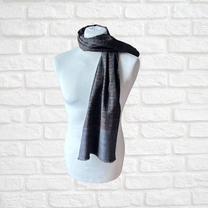 1960s Mod Style Wool and Silk Men’s Grey Geometric Print Vintage Scarf with Fringing
