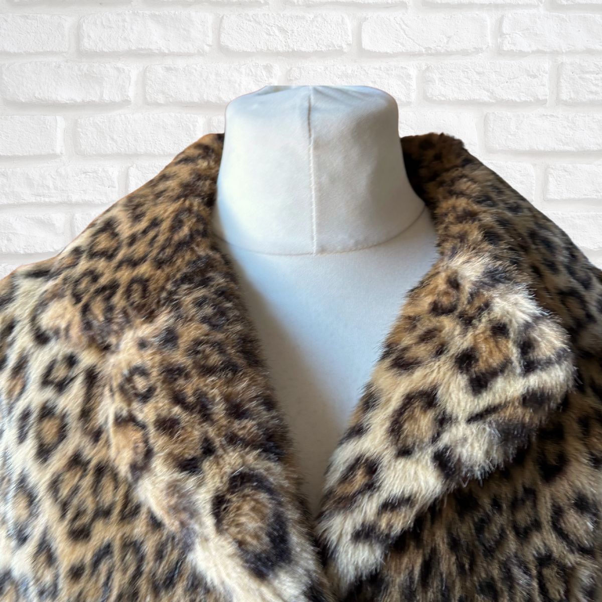 Vintage 1970s Leopard Print Astraka Faux Fur Coat – Made in England. Approx UK size 10-12