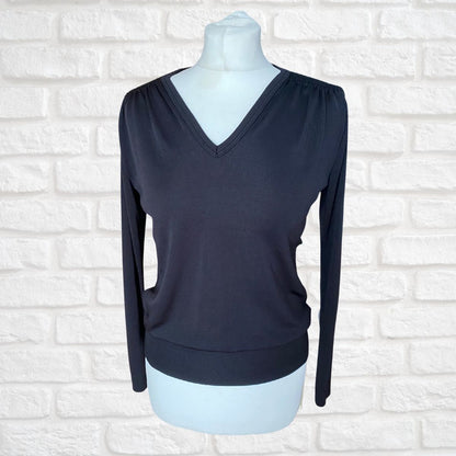 Vintage Black V Neck Long Sleeved Top. Approx UK size 10 -14